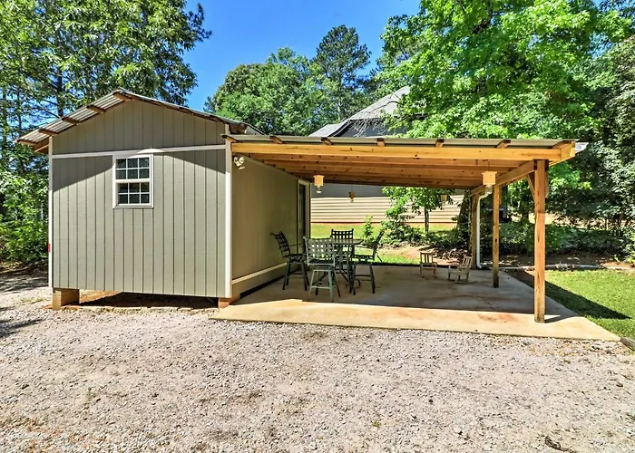 Waterfront West Point Lake Cabin W/ Private Dock!