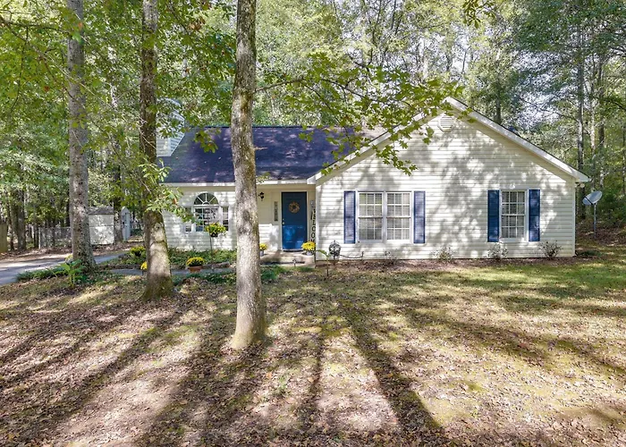 Pet-Friendly Lagrange Vacation Rental W/ Deck!