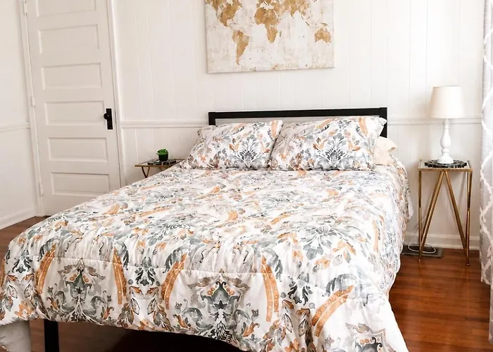 Thomaston Getaway Sleeps 10 Family Friendly Retreat Near Downtown Wedding Venues